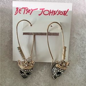 Betsey Johnson skull earrings.